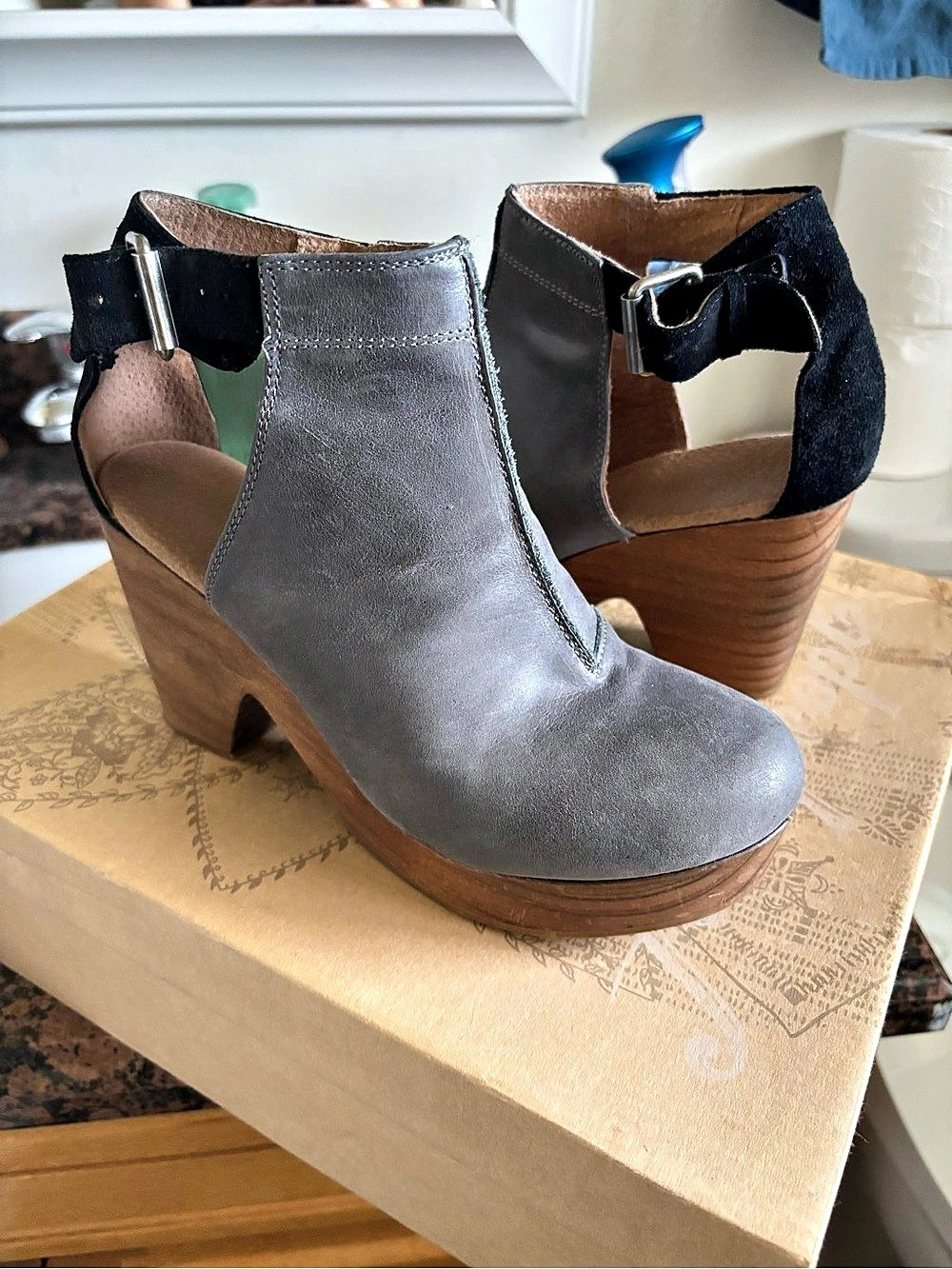 Free People Women's Gray Clog Wedge Ankle Boots US 7
